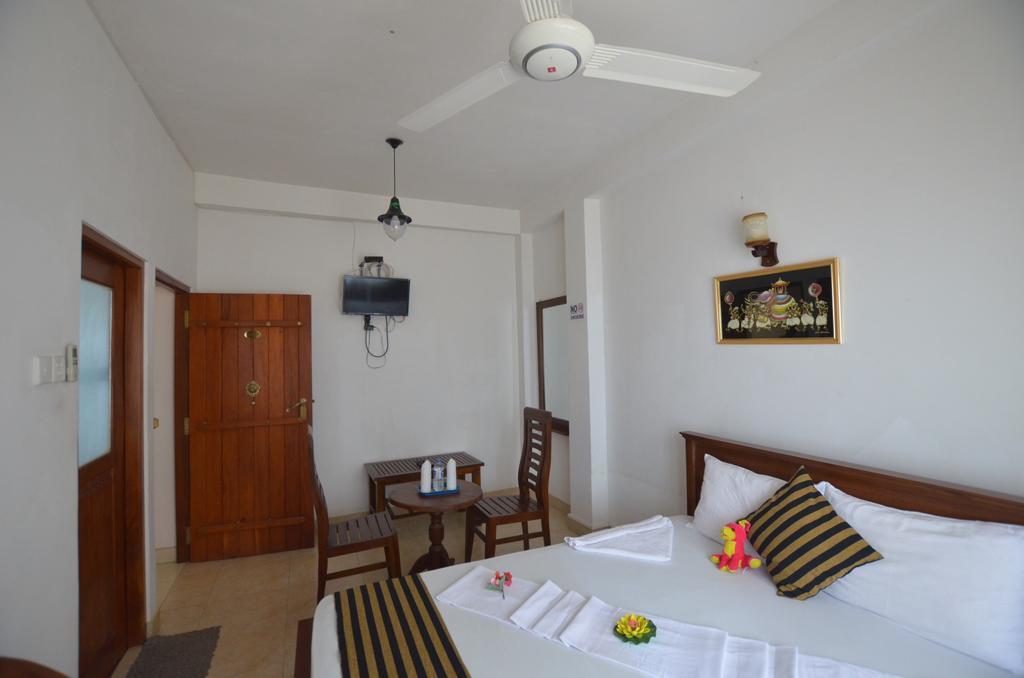 Sihilro Regency Hotel Udawalawe Exterior foto