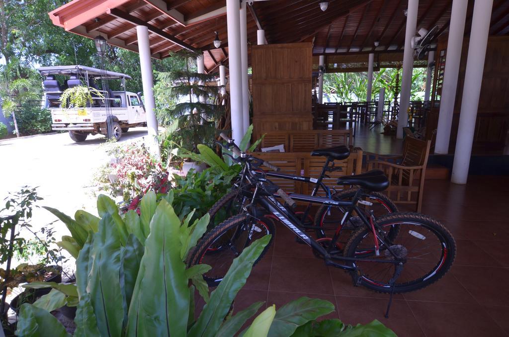 Sihilro Regency Hotel Udawalawe Exterior foto